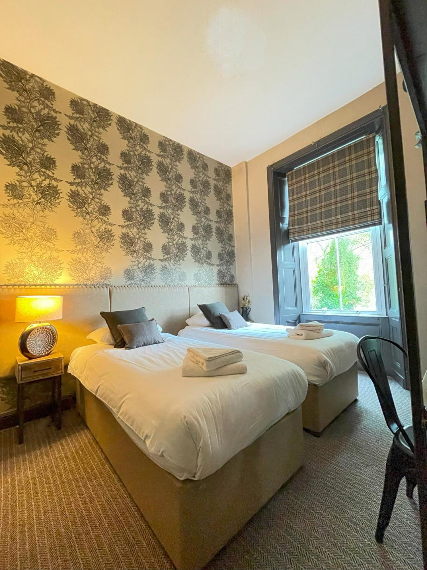 אינרלית'ן Traquair Arms Hotel מראה חיצוני תמונה