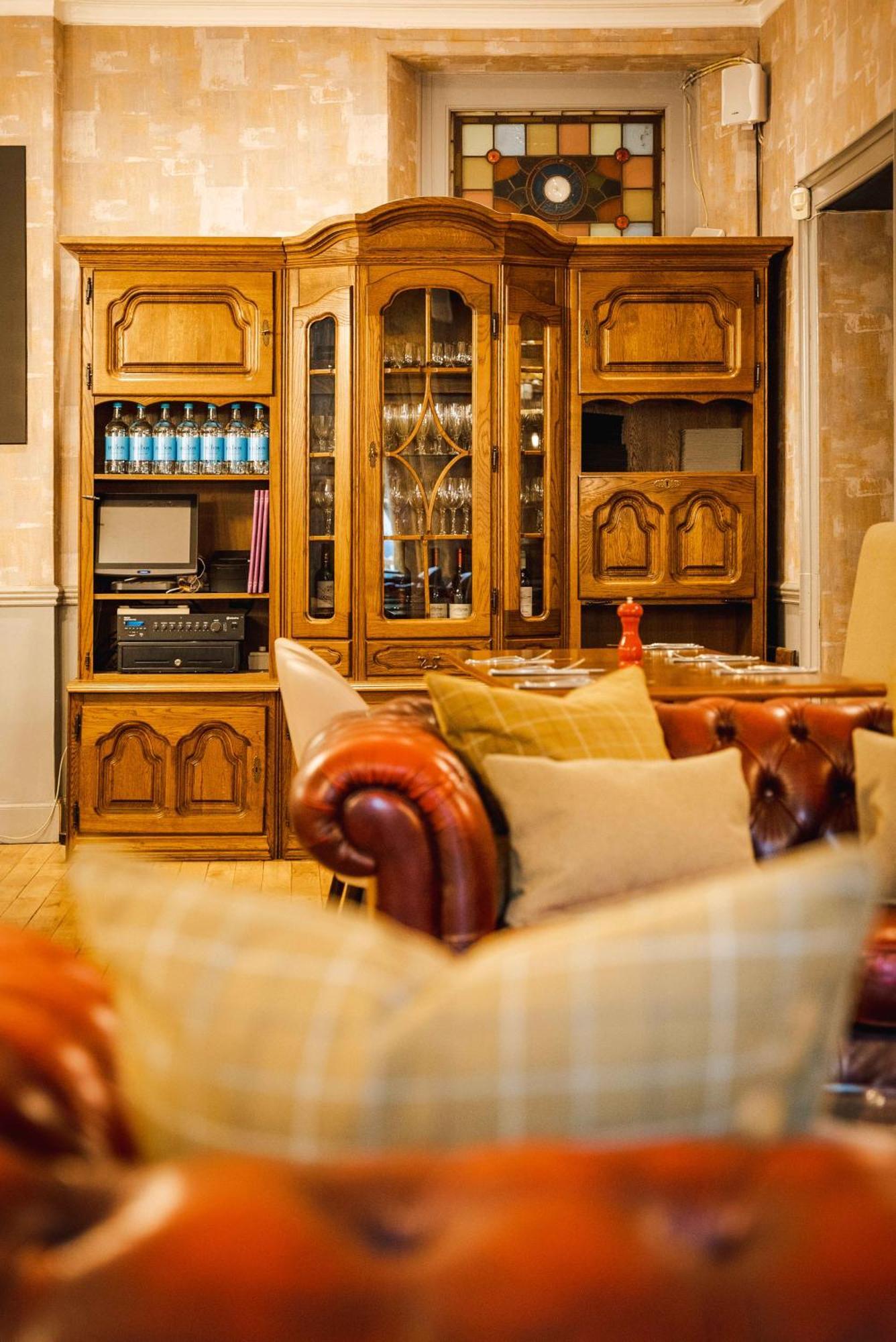 אינרלית'ן Traquair Arms Hotel מראה חיצוני תמונה