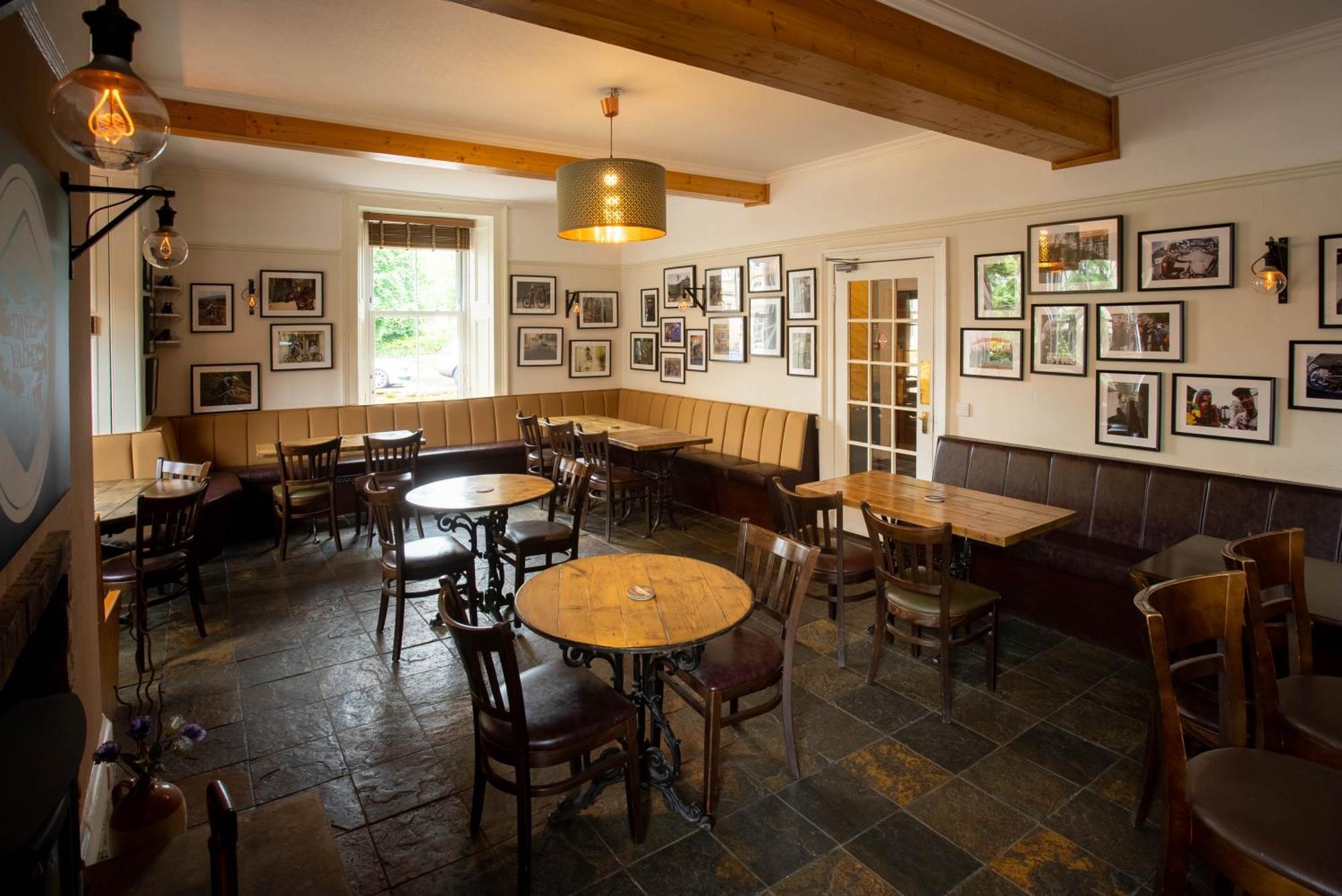 אינרלית'ן Traquair Arms Hotel מראה חיצוני תמונה