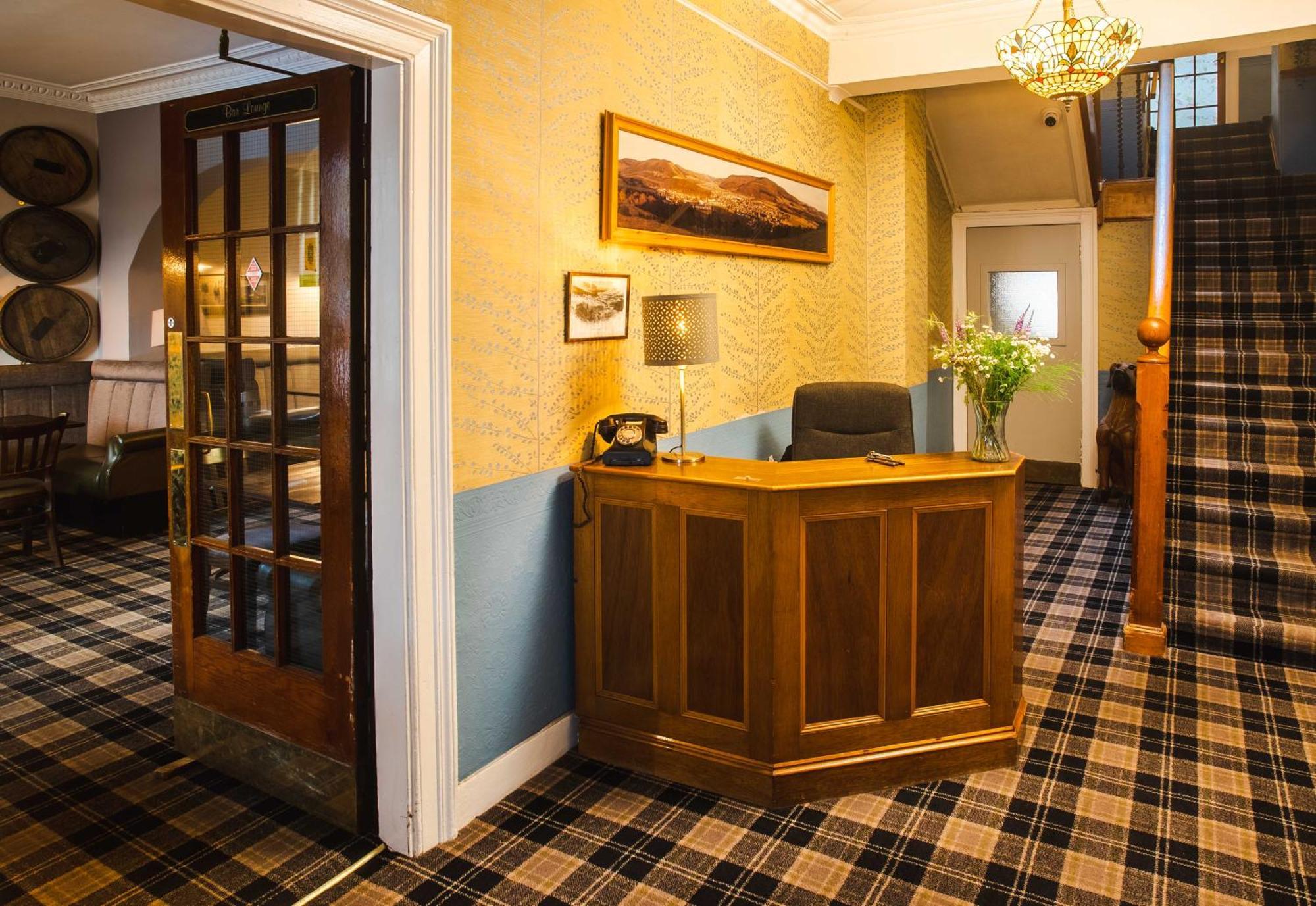 אינרלית'ן Traquair Arms Hotel מראה חיצוני תמונה