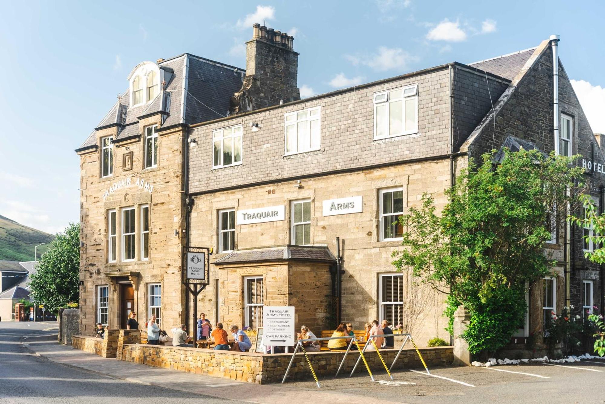 אינרלית'ן Traquair Arms Hotel מראה חיצוני תמונה