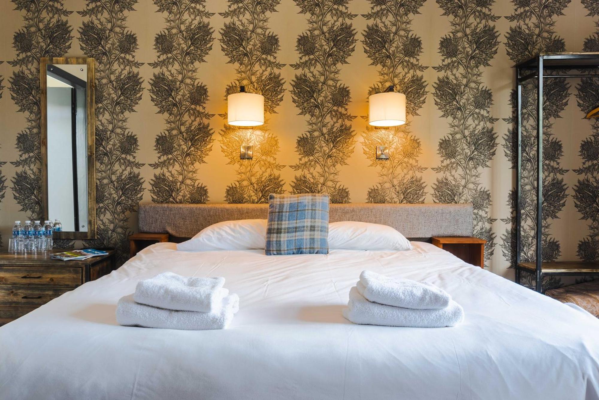 אינרלית'ן Traquair Arms Hotel מראה חיצוני תמונה