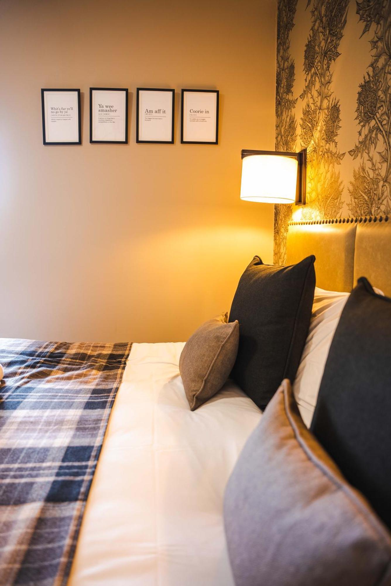 אינרלית'ן Traquair Arms Hotel מראה חיצוני תמונה